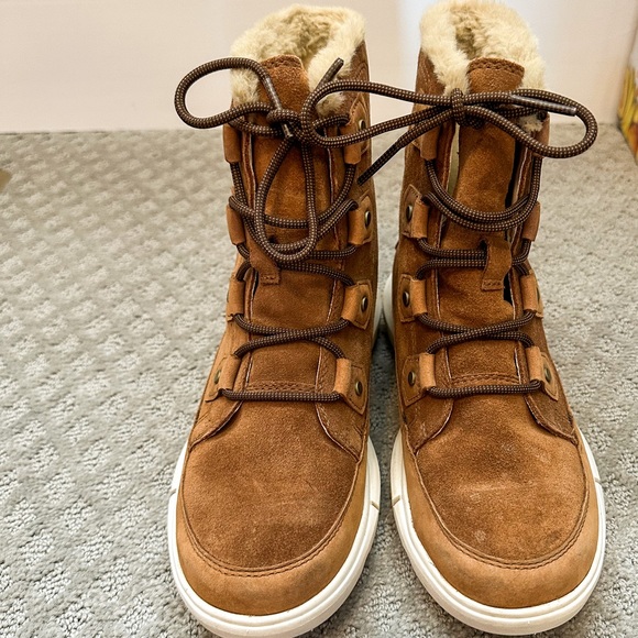Sorel Joan Explorer Boots - Picture 1 of 3
